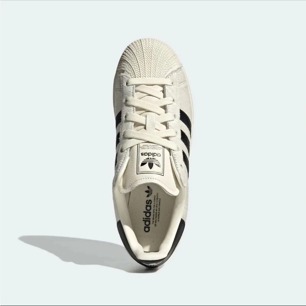 adidas Originals Superstar 2 Ponyhair JQ7418
Off White / Core Black / Off White_4